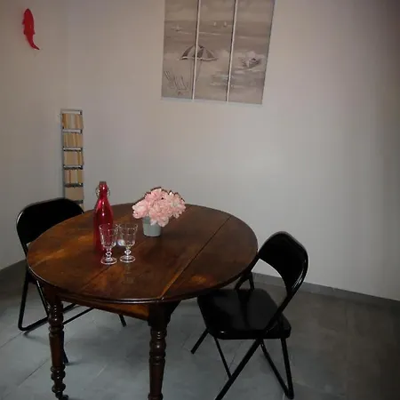 卡西斯之家小公寓